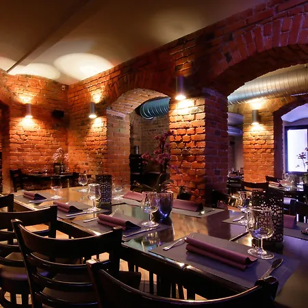 Отель Brovaria Boutique Stary Rynek - Old Town Square Познань