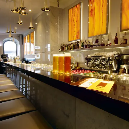 Brovaria Boutique Stary Rynek - Old Town Square מלון 3*