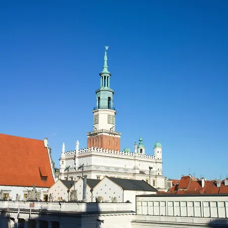 فندق Brovaria Stary Rynek - Old Town Square بوزنان