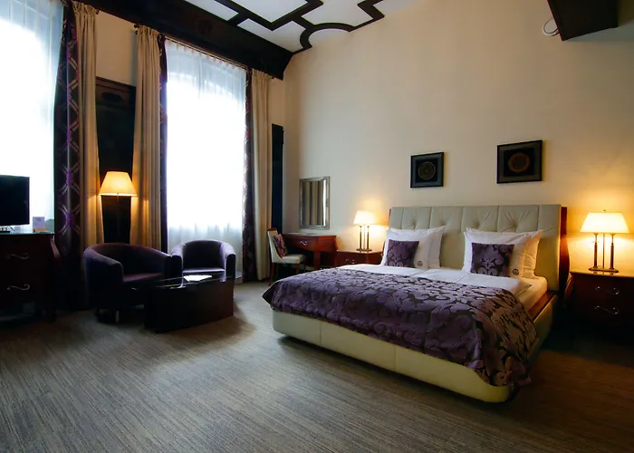 호텔 Brovaria Boutique Stary Rynek - Old Town Square 3*