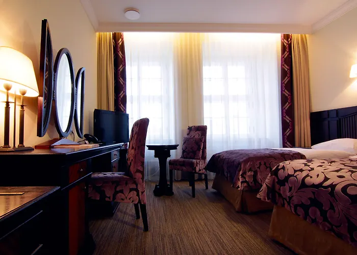 호텔 Brovaria Boutique Stary Rynek - Old Town Square 3*